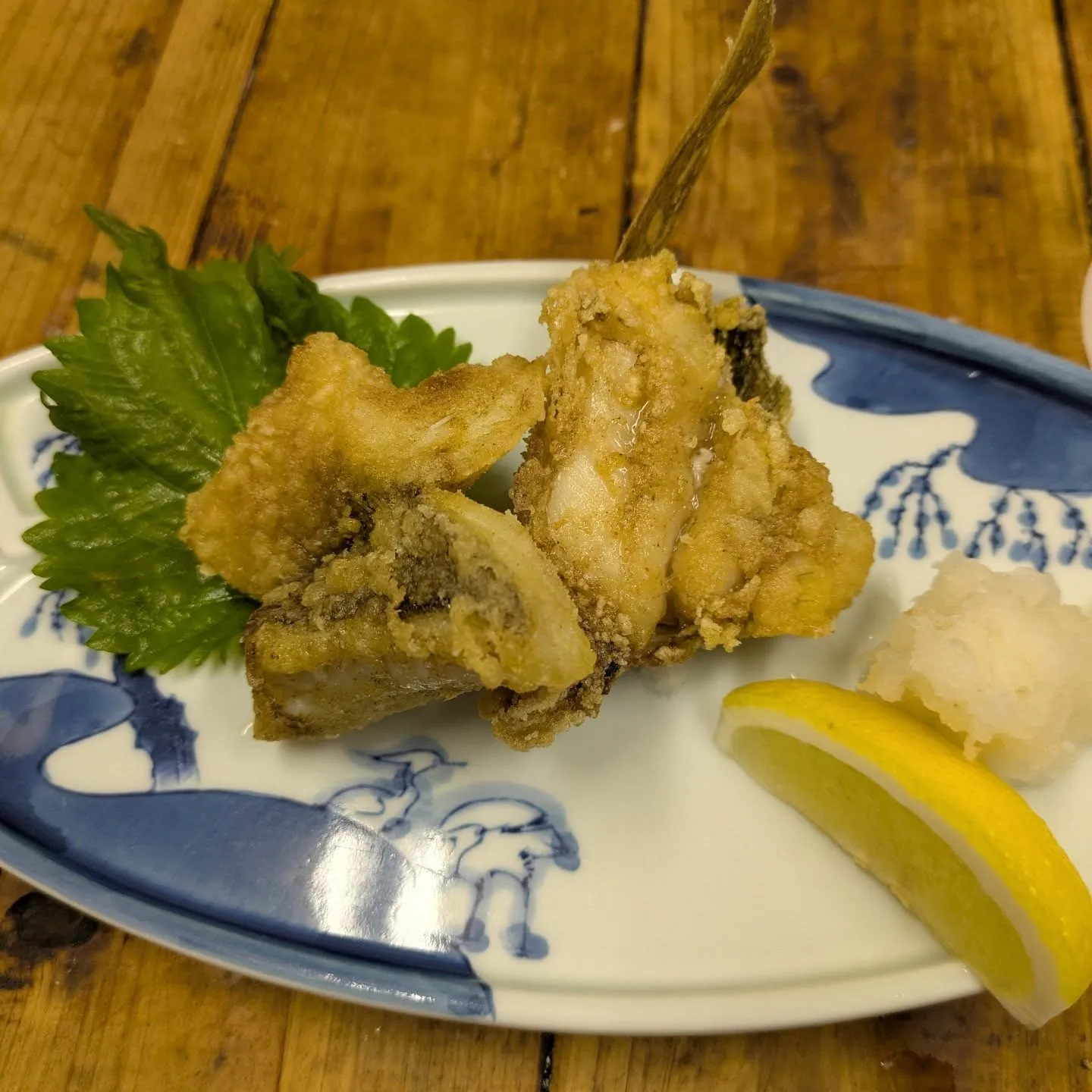🌸🌊 当店では、新鮮な天然の魚を使った絶品料理をご提供してお...